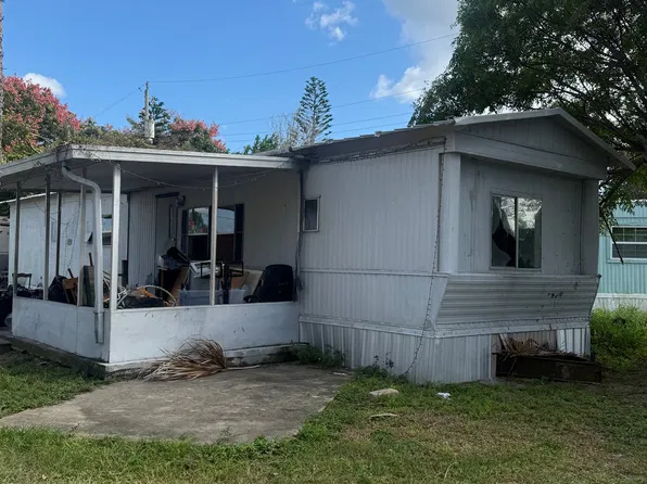 920 Boardwalk Ln, Cocoa, FL