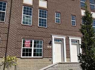 2 N Center St, Springfield, OH 45502