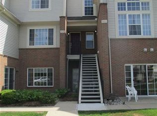 9539 Lakeside Dr, Ypsilanti, MI