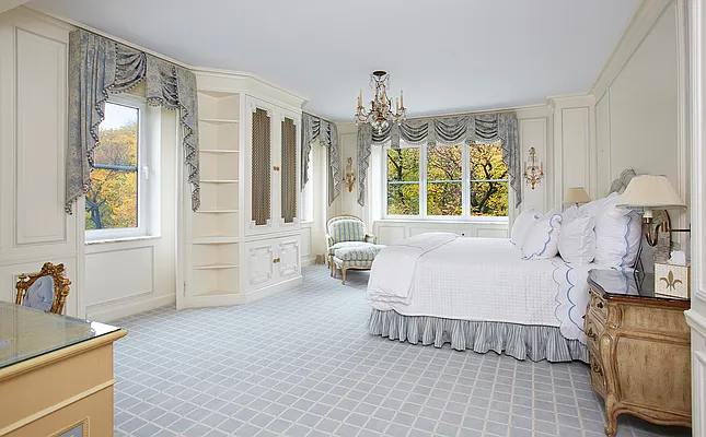 Sold by Compass | media 40