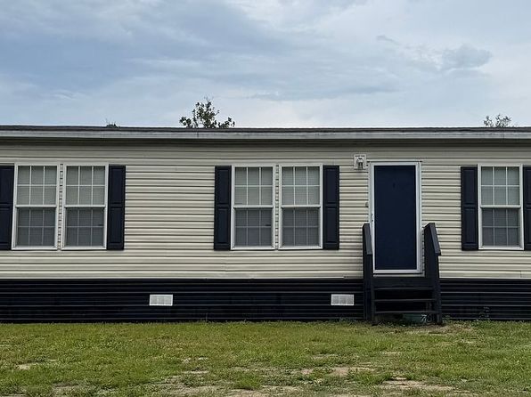 915 NE County Road 225