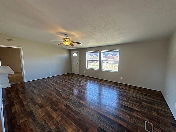 3rd image of 181 W Rio Grande Dr