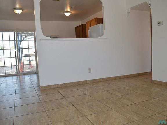 4th image of 210 Elizabeth St