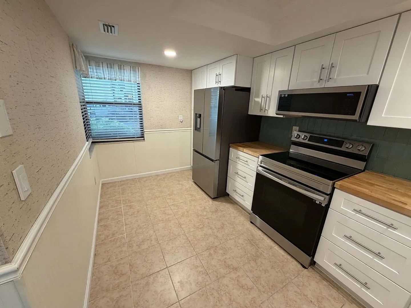 Welcome to Aqua Gardens in Port Charlotte! — Photo 4