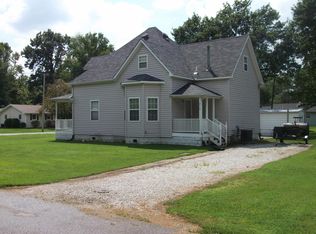 239 S Denton St, Centralia, MO 65240