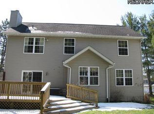 107 Pine Hollow Cir, Chardon, OH 44024