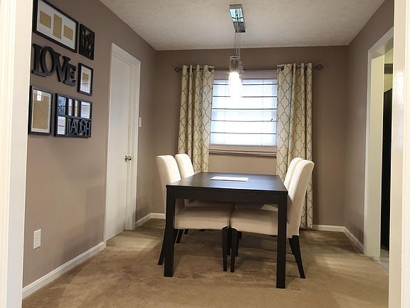 4th image of 493 Whispering Hills Dr
