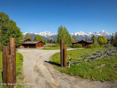 8225 N Spring Gulch Rd, Jackson, WY, 83001