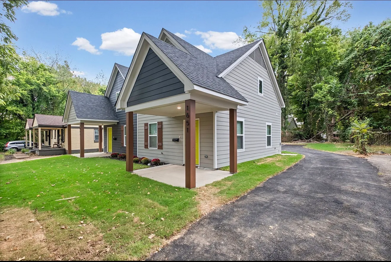 2 bed, 1.5 bath, 1000 sqft, $1,250 — Photo 3