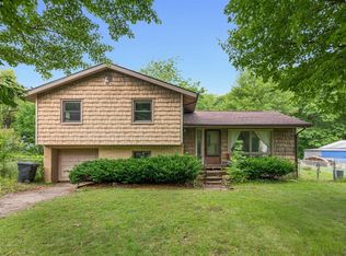 8111 Barnes Rd, Vermilion, OH 44089