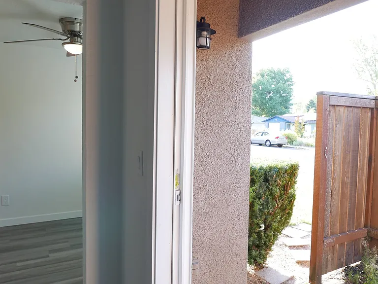 Westwood Apartments ** On-site Laundry Facilities, Off-Street Parking & Private Patio or Balcony — Photo 72