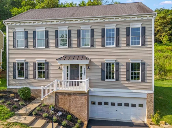 1091 Woodlawn Dr N, Canonsburg, PA 15317