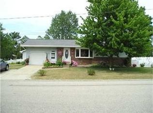 620 W Walnut St, Carson City, MI 48811