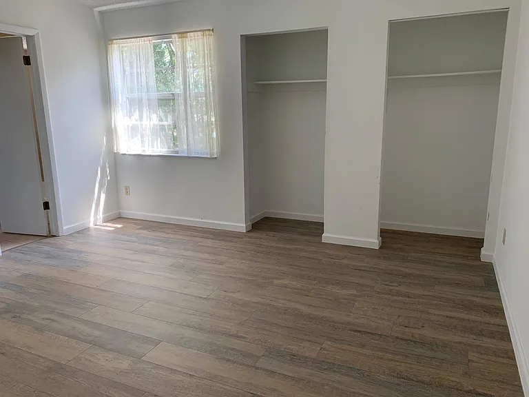 1205 S Park Ave — Photo 9