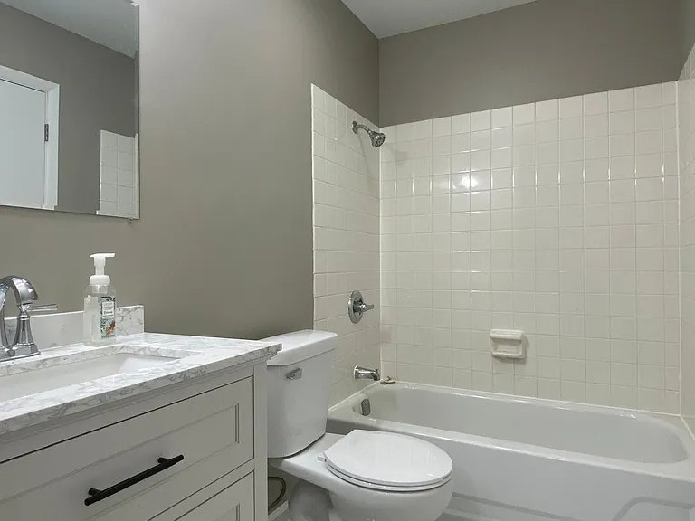 84 Fernwood Rd — Photo 12