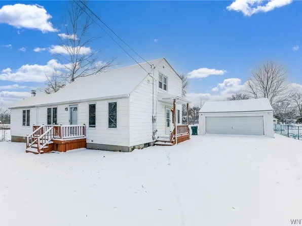 6321 Ward Rd, Sanborn, NY 14132