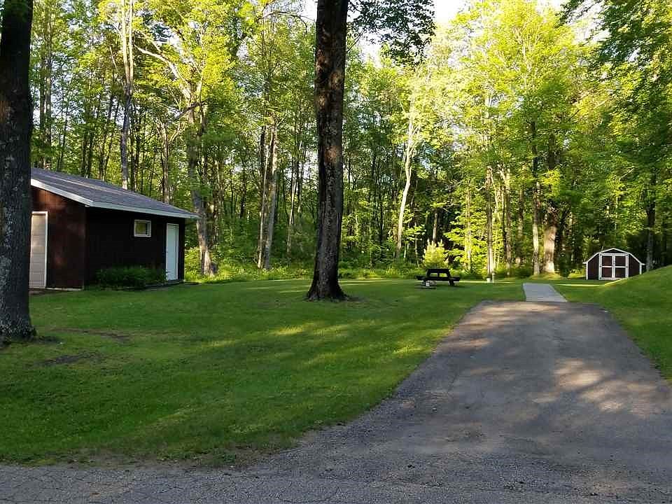 N6844 Springbrook Rd