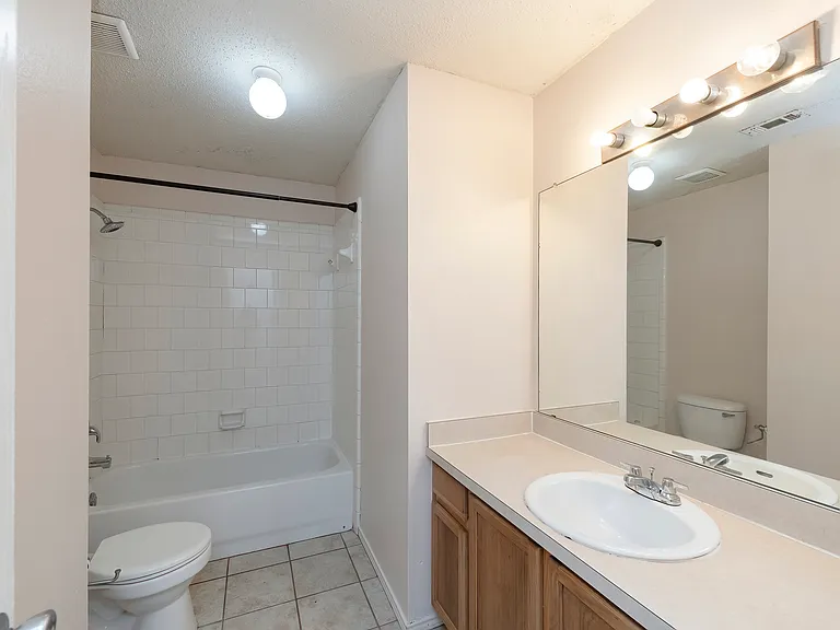 204 Waterwood Dr — Photo 13