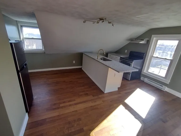 235 Pleasant St #3 — Photo 3