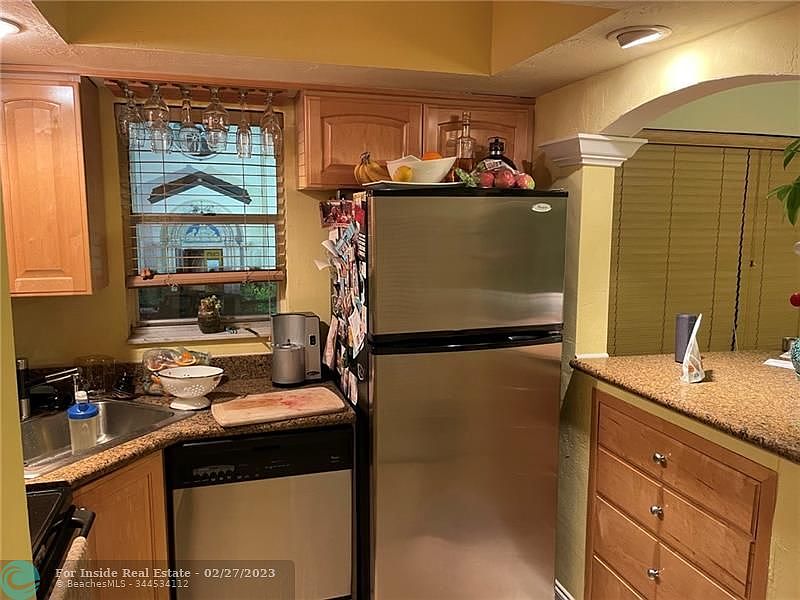 1st image of 901 NE 3rd St APT 205
