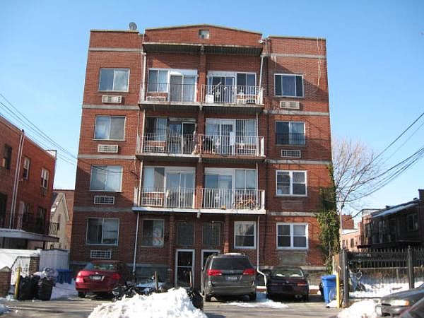 Building Photo 4