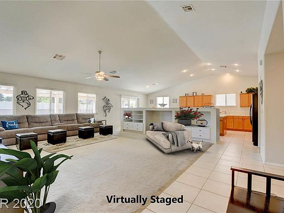 4th image of 535 Green Gables Ave