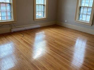 271 Broadway APT 5, Methuen, MA 01844
