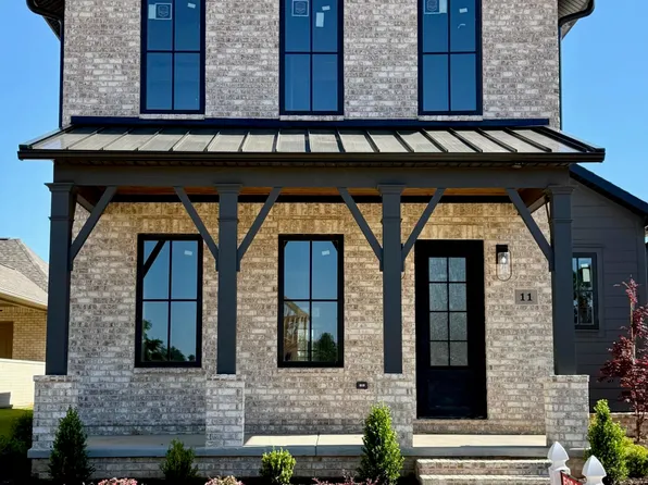 11 Oldetown Xing, Jackson, TN 38305