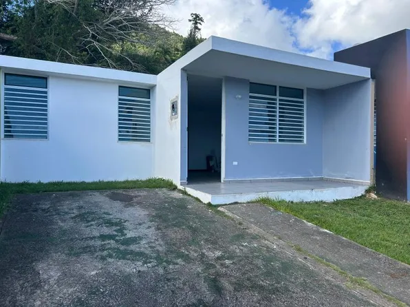 Urb Vistas De Montecielo Calle Los Lirios N #4, Barranquitas, PR 00794