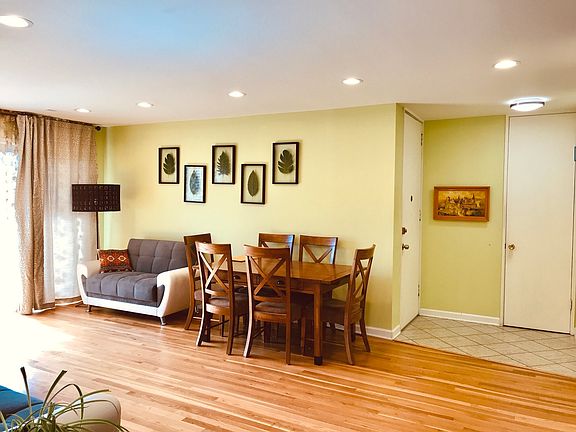 5th image of 10117 Cherry Pkwy #102