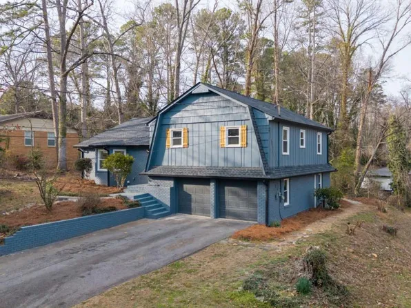 300 Woodland Dr, Calhoun, GA 30701