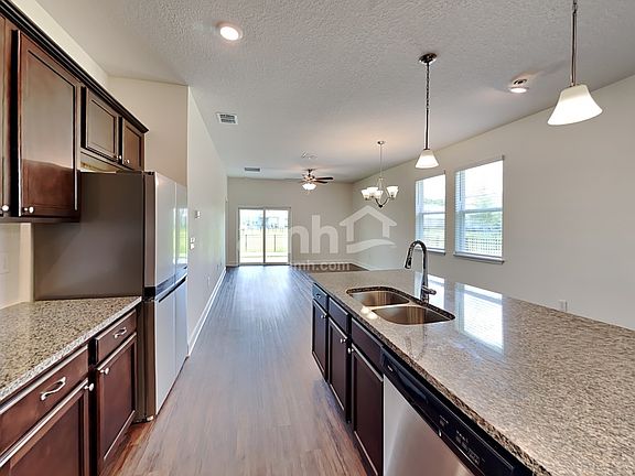 3rd image of 1036 Walden Pond Dr