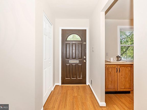 3rd image of 704 College Pkwy Unit 3