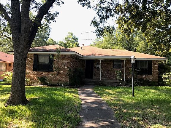 3rd image of 1134 Holly Glen Dr