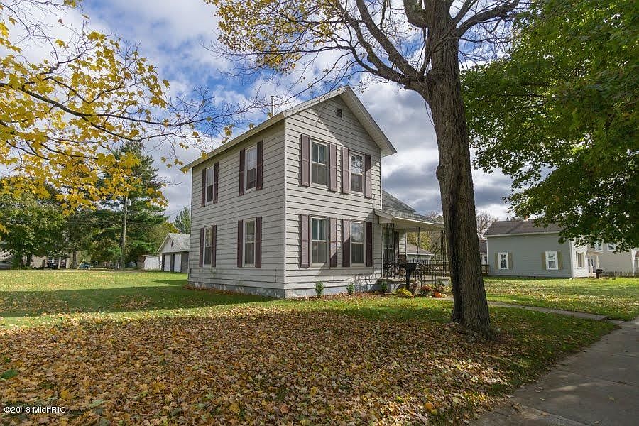1st image of 526 Rose Ave