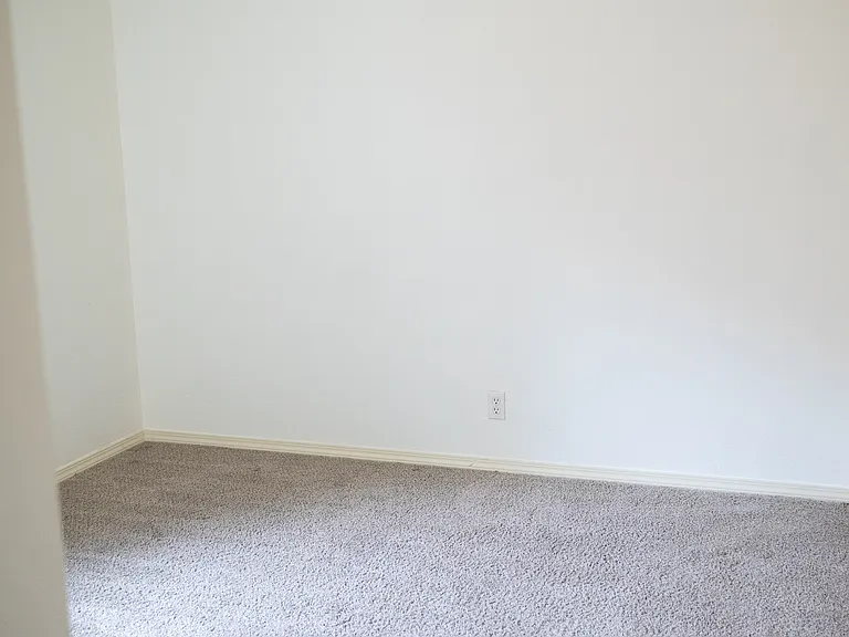 8328 S Gardenia Ave — Photo 29