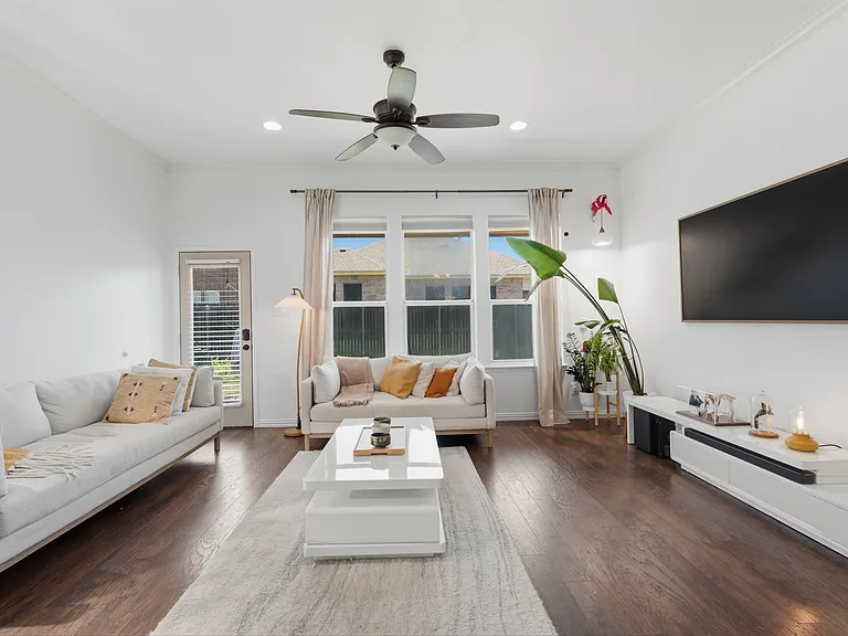 4507 Fox River Trl — Photo 5
