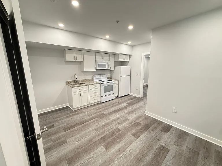 1516 18th St SE — Photo 18