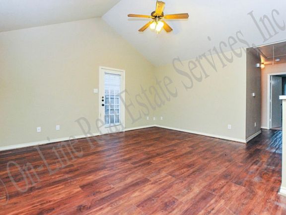 2nd image of 3805 Oldenburg Ln #A