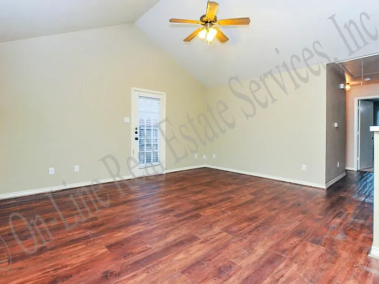 3805 Oldenburg Ln #A — Photo 2