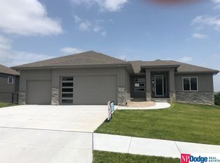 18874 Patrick Ave, Elkhorn, NE 68022