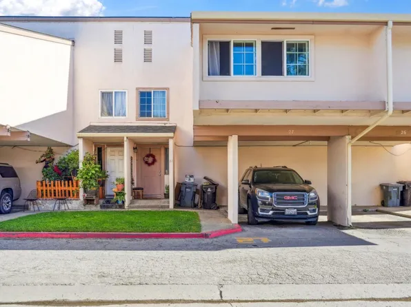 914 Acosta Plz Unit 27, Salinas, CA 93905