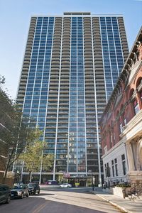 1560 N Sandburg Ter APT 2607J, Chicago, IL, 60610