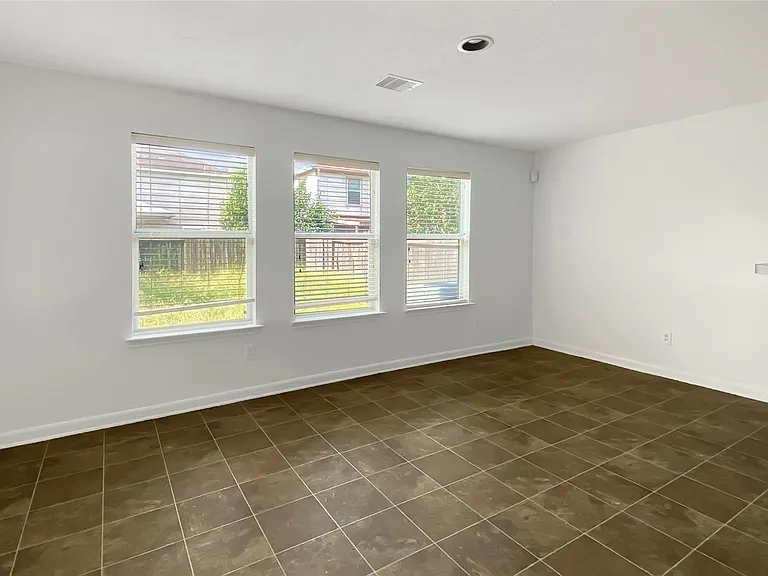 2614 Skyview Knoll Ct — Photo 4