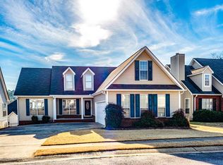 215 Providence Dr, Carrollton, GA 30116