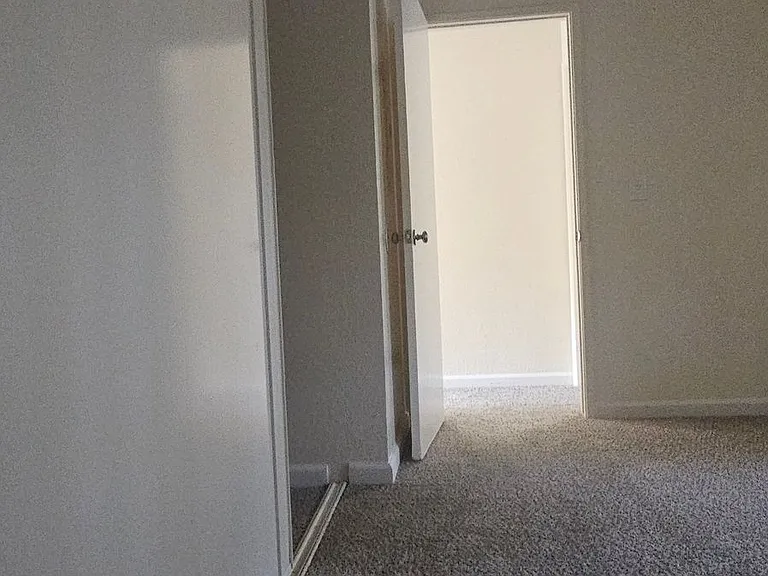 Foxworth Apartments — Photo 65
