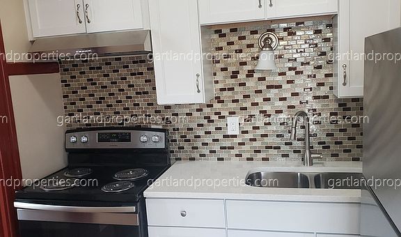 3rd image of 203 Ross Ave APT 4