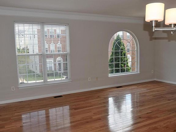 5th image of 13108 Park Crescent Cir