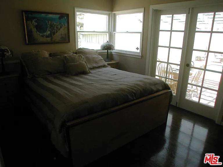 6040 Van Noord Ave — Photo 15
