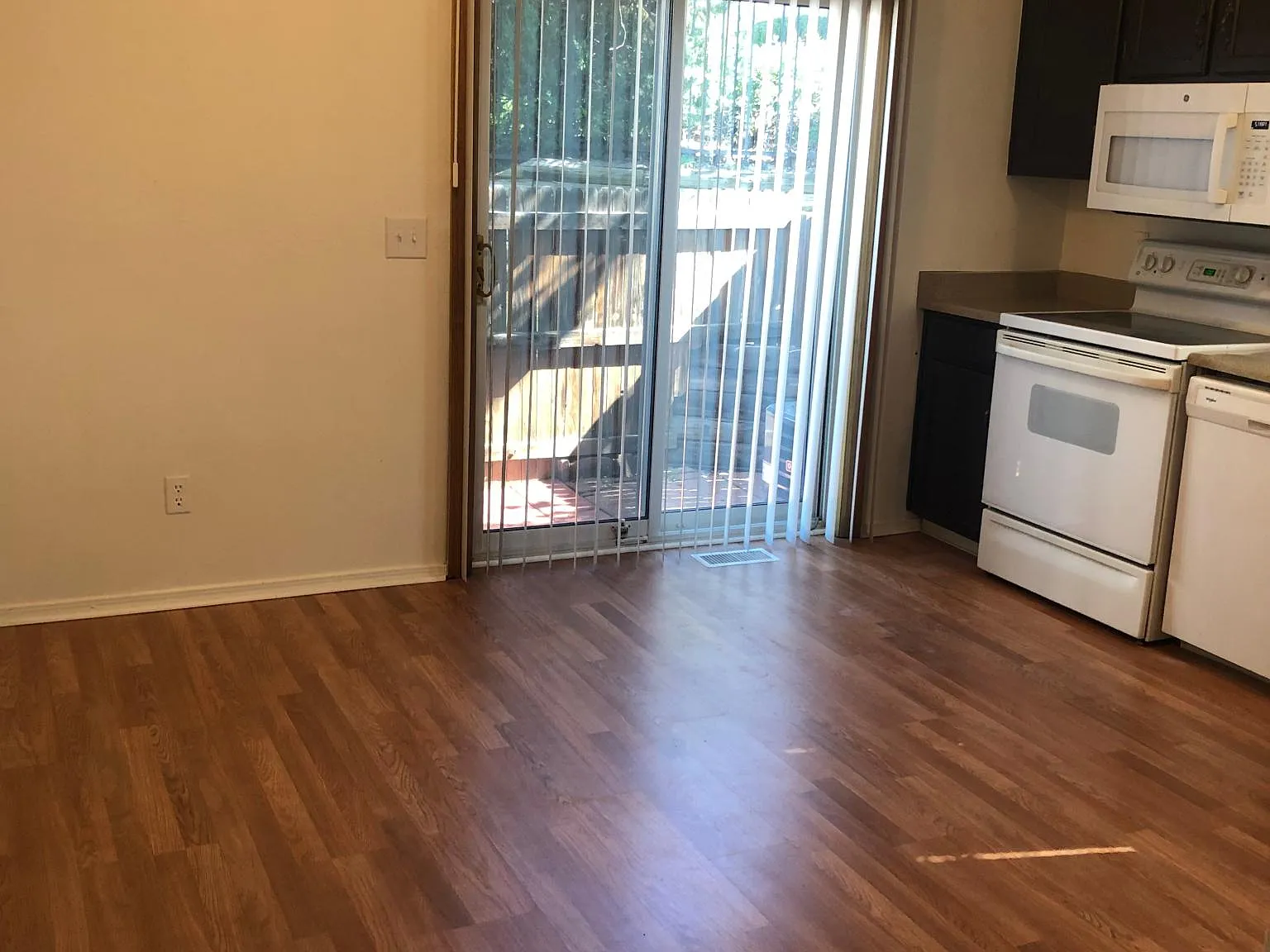 17664 E Loyola Dr — Photo 2